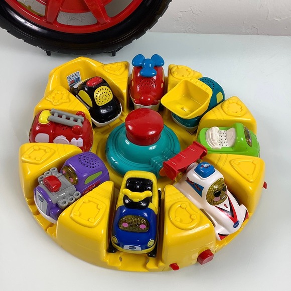 VTech Go! Go! smart Wheels Launch and Go Storage Carrying Tire Case w 8 Cars - Picture 1 of 12